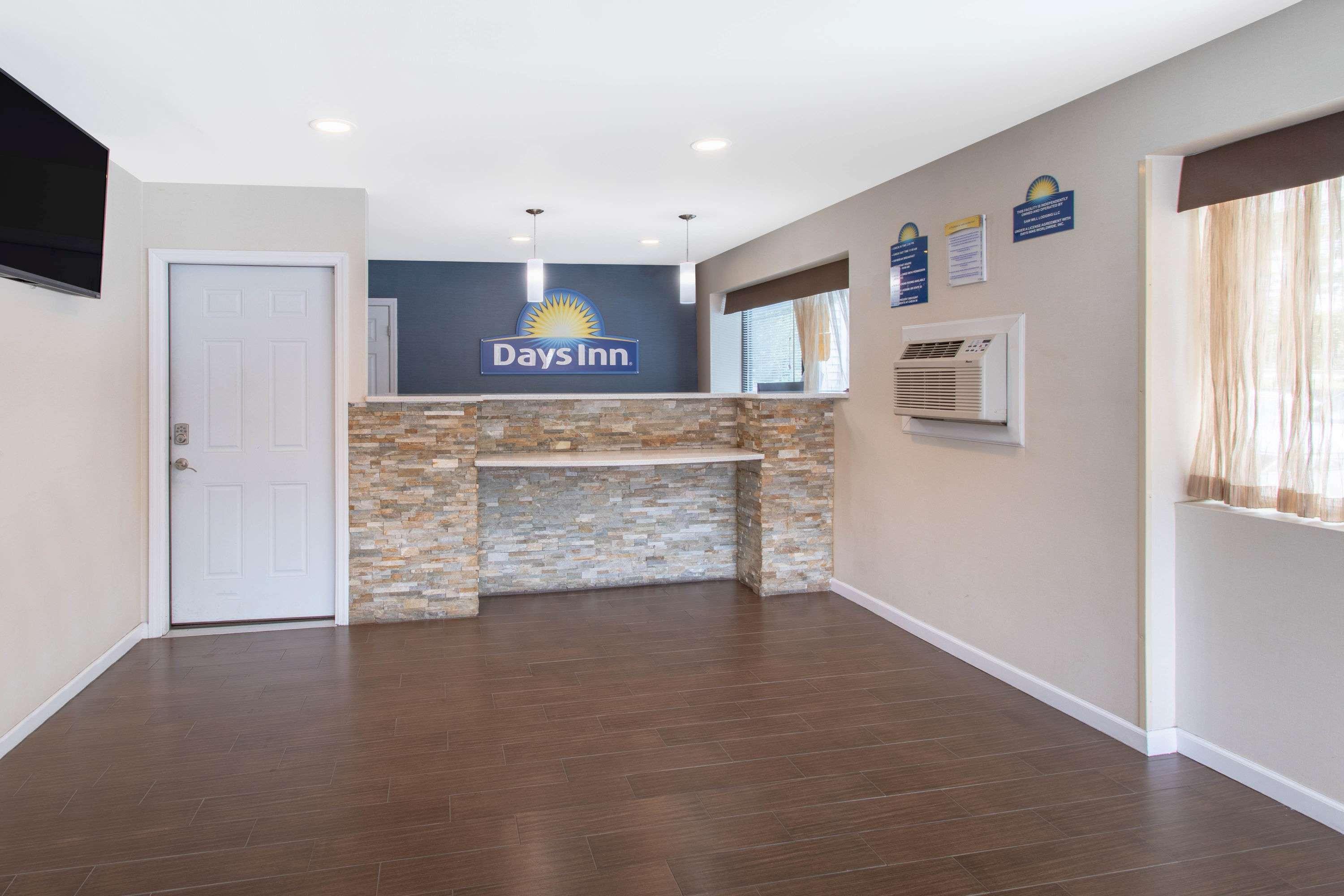 Days Inn By Wyndham Elmsford Exterior foto